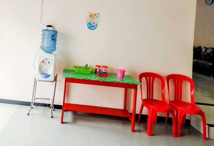 Reddoorz @ Makarios Hotel Poso