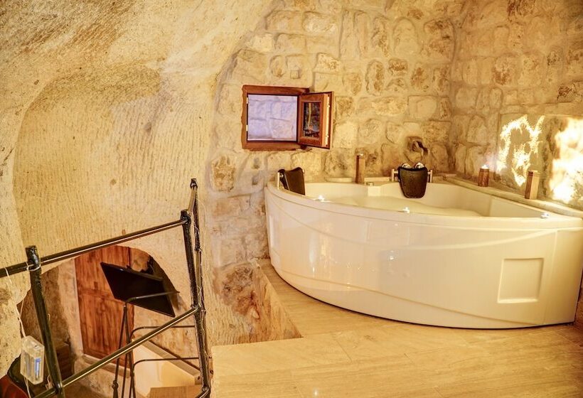 בית מלון כפרי Saliche Cave Suite