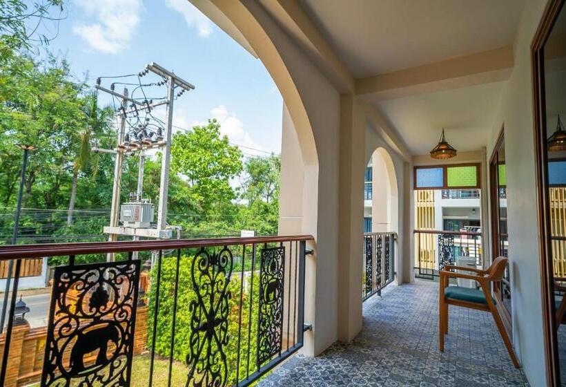 Siri Nakornpink Chiang Mai Hotel Sha Plus