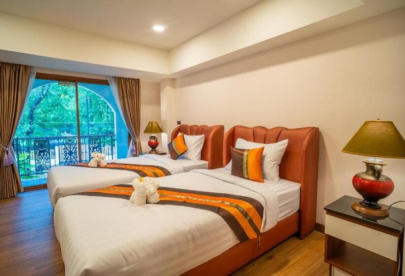 Siri Nakornpink Chiang Mai Hotel Sha Plus
