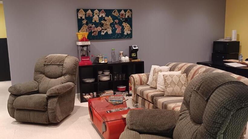 膳宿费 680 Sq Ft Private Space With Ensuite Bathroom