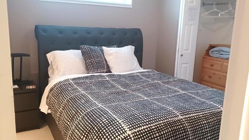 פנסיון 680 Sq Ft Private Space With Ensuite Bathroom