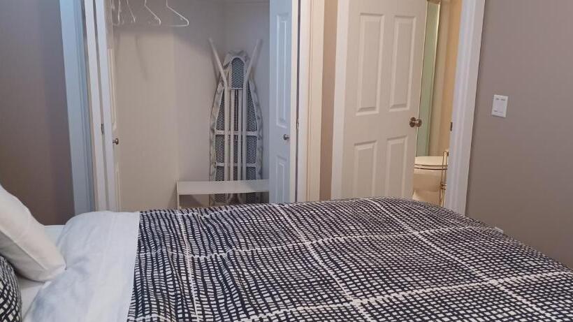 פנסיון 680 Sq Ft Private Space With Ensuite Bathroom