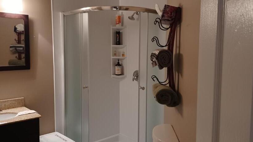 膳宿费 680 Sq Ft Private Space With Ensuite Bathroom