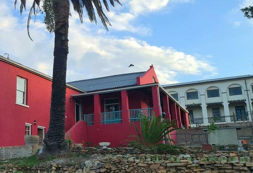 بنسيون The Restio Country Guesthouse