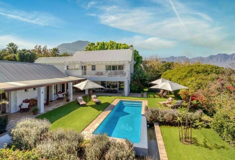 צימר Explorer Guesthouse