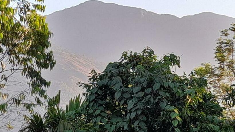 צימר Le Farmhouse Munnar