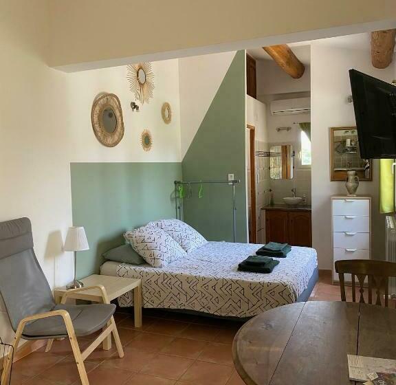 민박 Les Célestins   Studios Indépendants