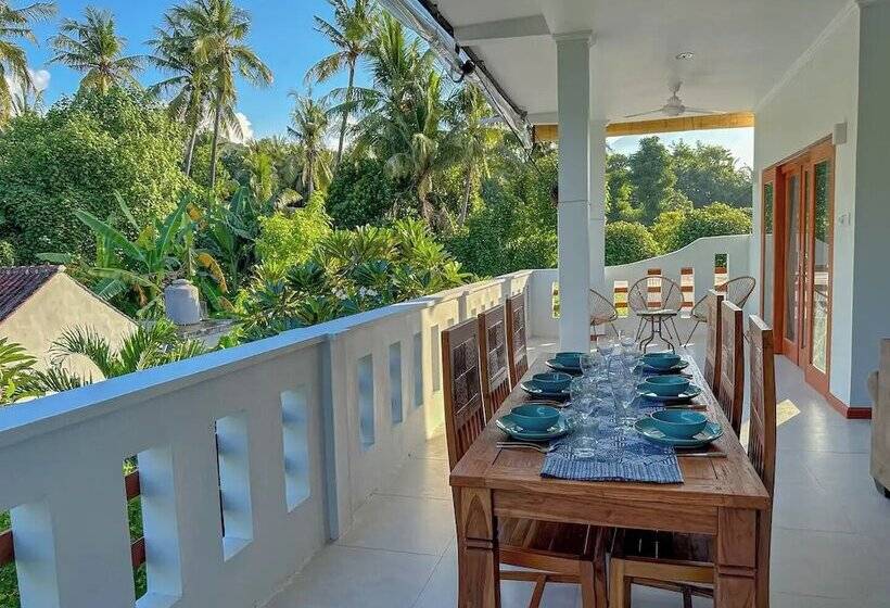 تختخواب و صبحانه Rumah Diyah