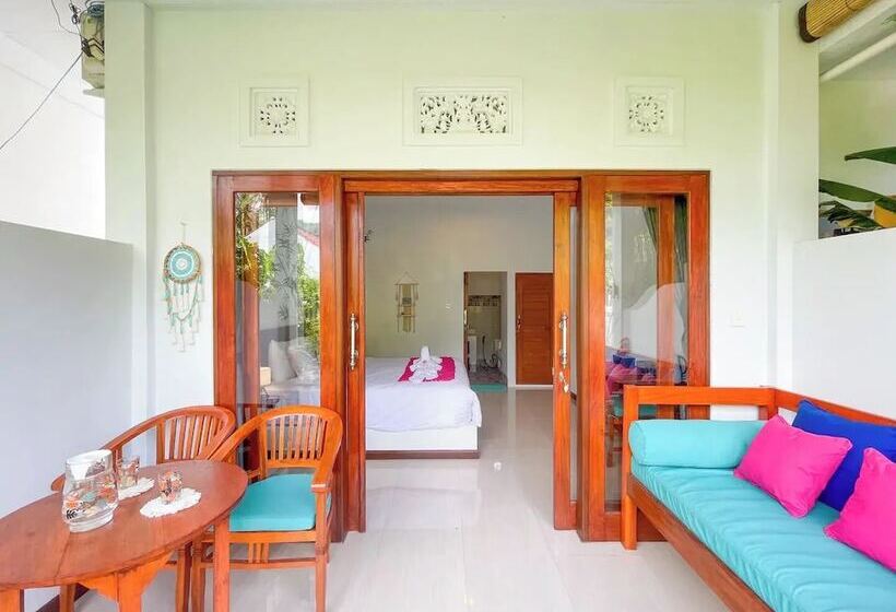 تختخواب و صبحانه Rumah Diyah