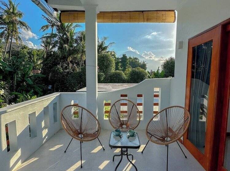 تختخواب و صبحانه Rumah Diyah