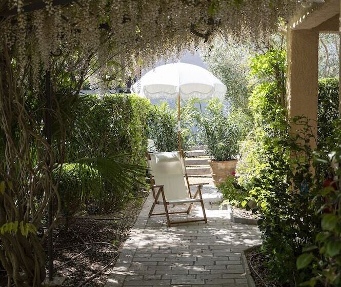 ホテル Lou Cagnard