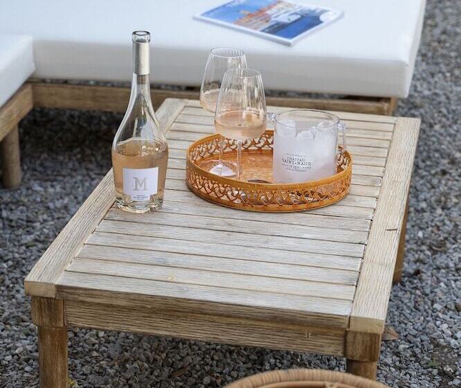 ホテル Lou Cagnard