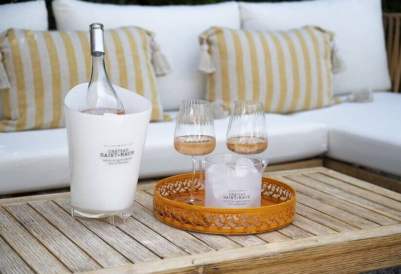 ホテル Lou Cagnard