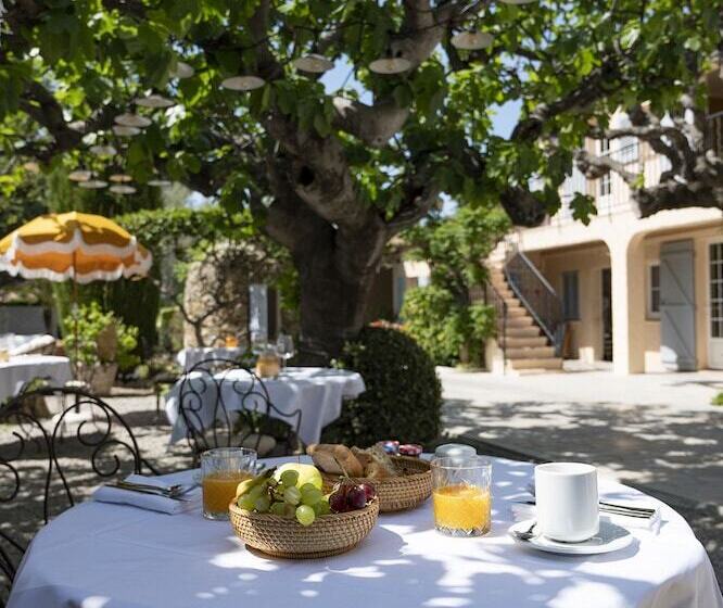 ホテル Lou Cagnard