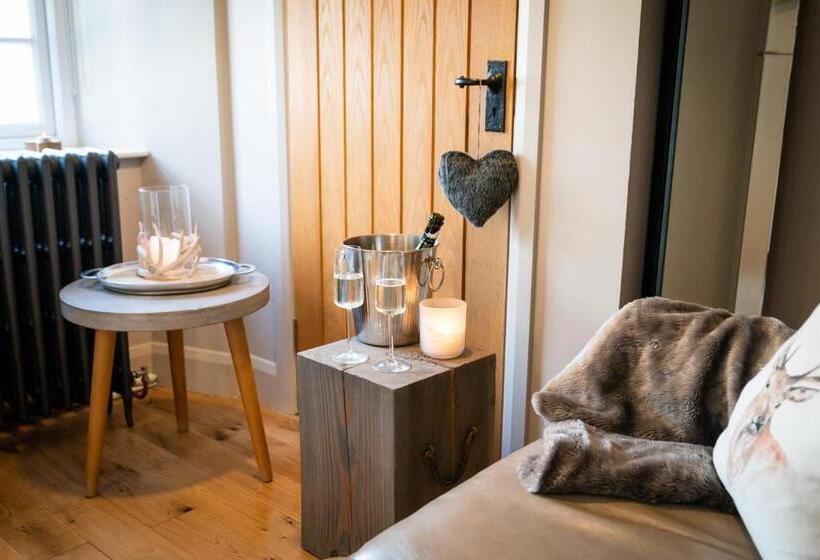 Отель Nether Glenny Farm