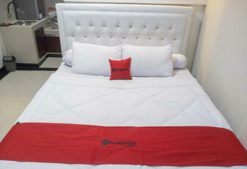 ホテル Reddoorz Syariah Near Pasar Aceh Shopping Centre