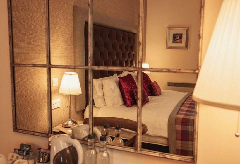 Пансион The Bowmore Lodge