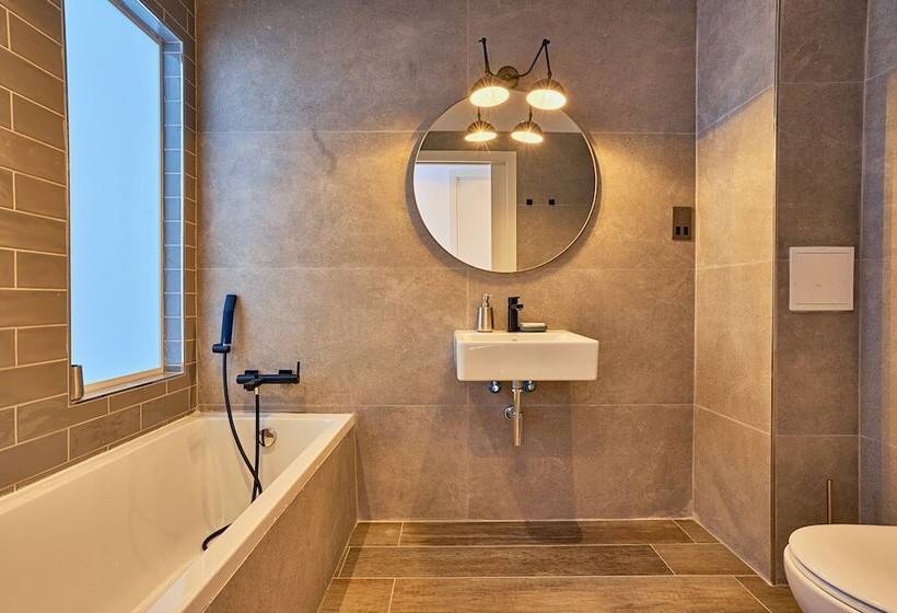 تختخواب و صبحانه Cinematique