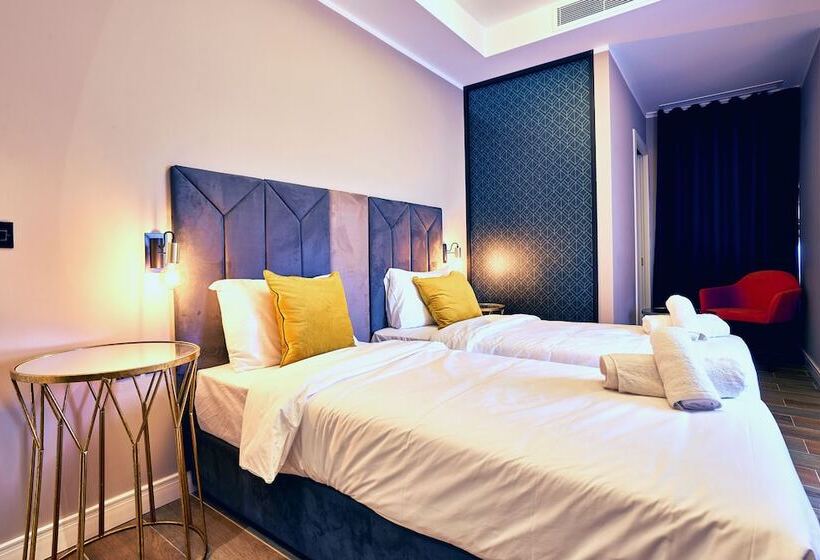 تختخواب و صبحانه Cinematique