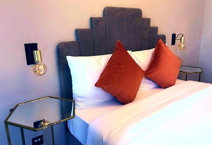 تختخواب و صبحانه Cinematique