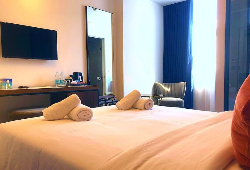 تختخواب و صبحانه Cinematique