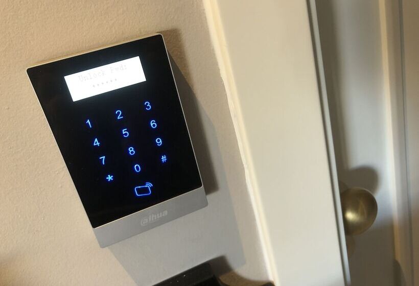 تختخواب و صبحانه Cinematique