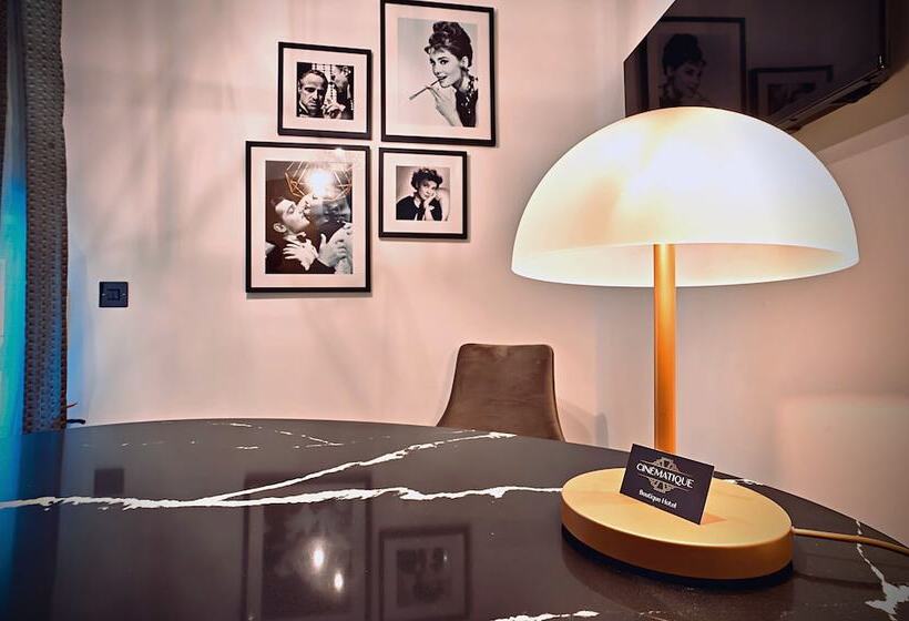 تختخواب و صبحانه Cinematique