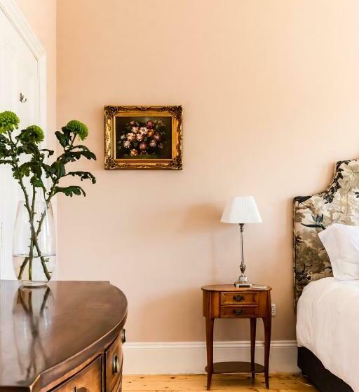 Bed and Breakfast The Knowle At St Leonards