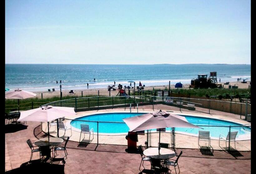 Carolina On The Beach Motel