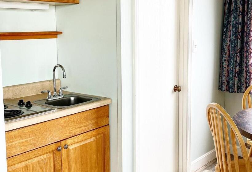 Carolina On The Beach Motel