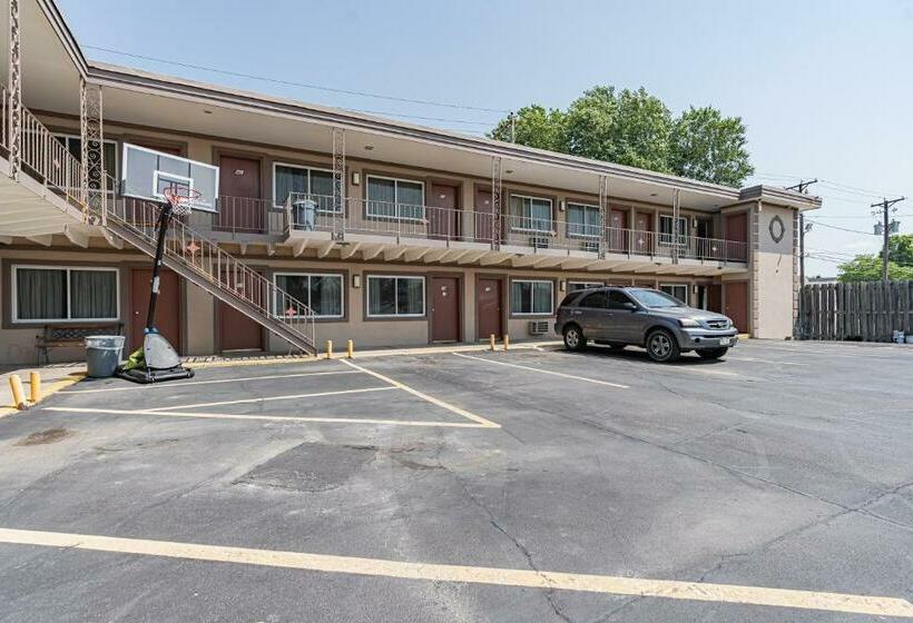 בית מלון כפרי Broadway Inn