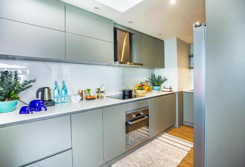 Отель Maradha Colombo