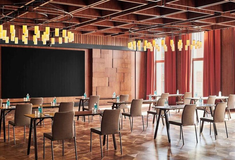 호텔 Thompson Madrid, By Hyatt