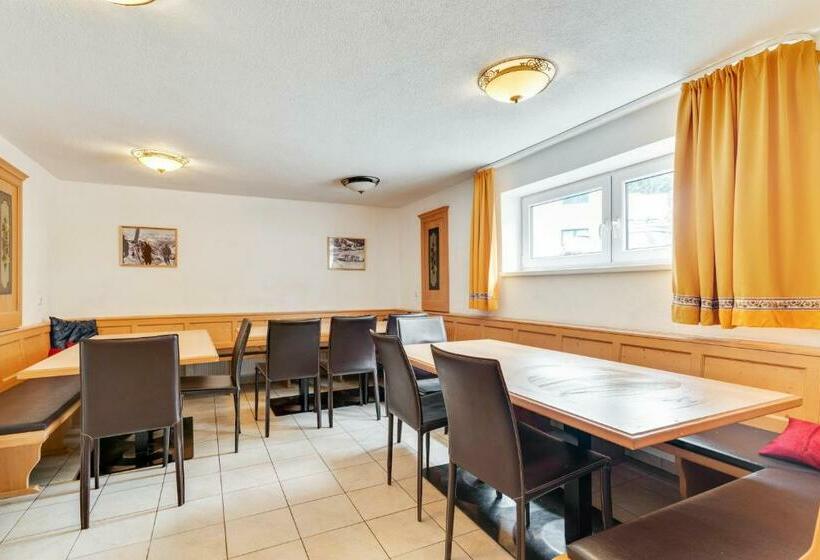 פנסיון Chalet Martin