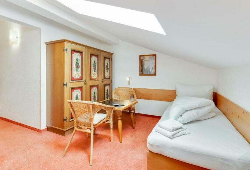 פנסיון Chalet Martin