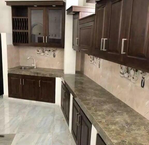 بنسيون Family Lodge Guest House