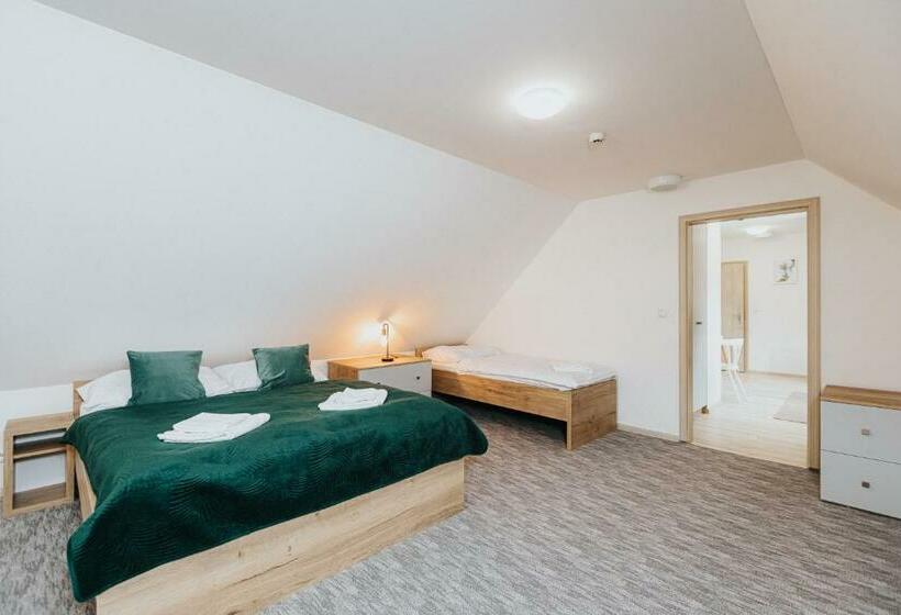 Пансион Orava Village