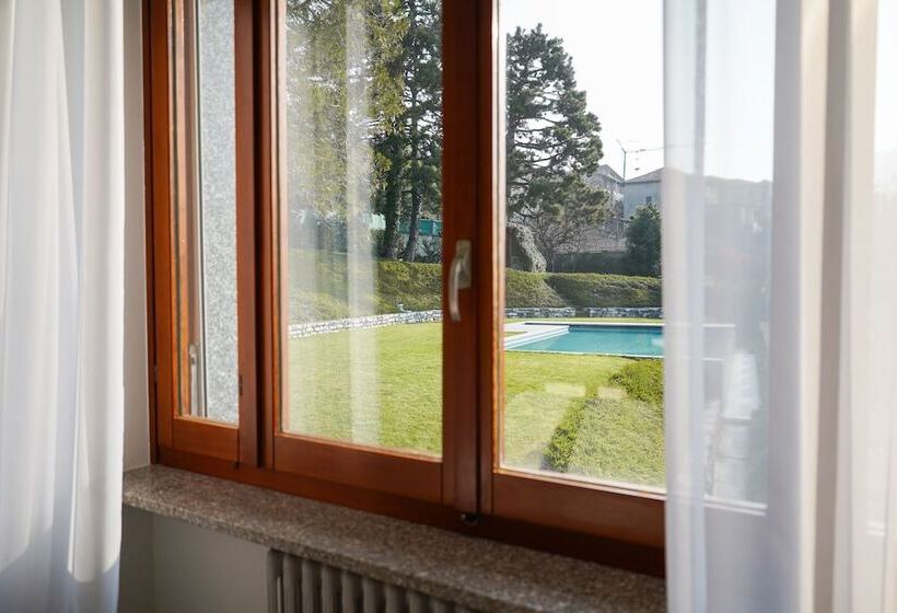 ペンション Villa Almana