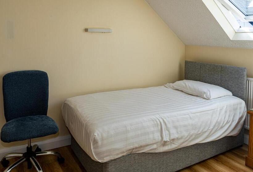 مبيت وإفطار Aisling Guest House