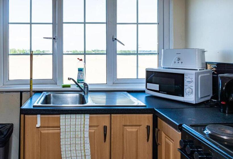 مبيت وإفطار Aisling Guest House