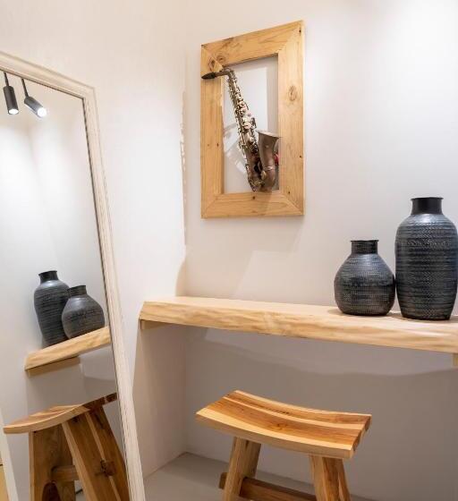 住宿加早餐  F Charm All Suites   Adults Only