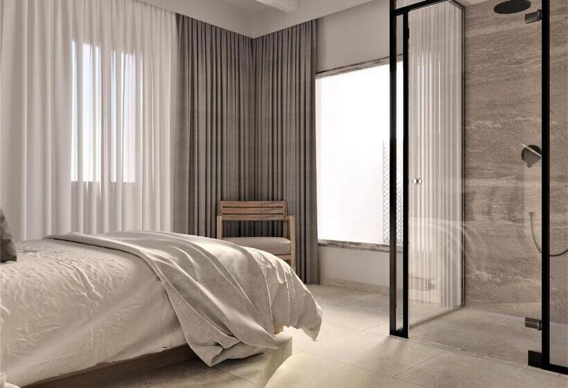 تختخواب و صبحانه F Charm All Suites   Adults Only