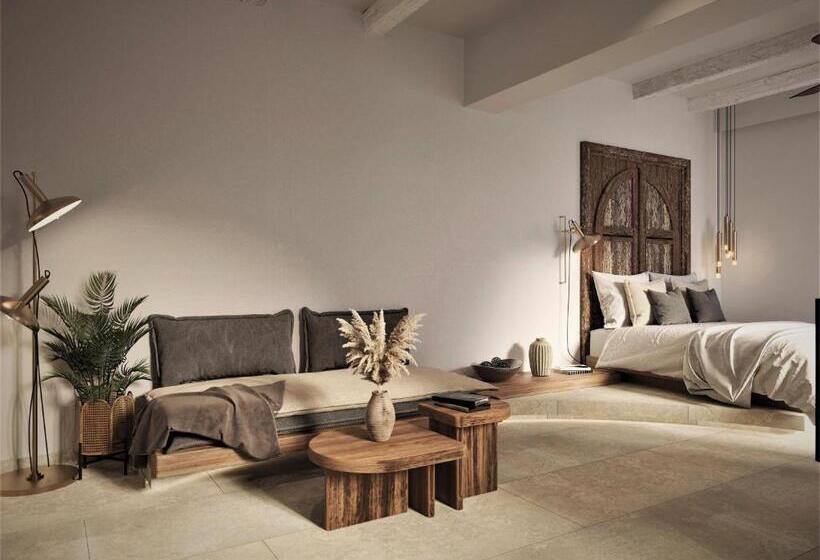 تختخواب و صبحانه F Charm All Suites   Adults Only