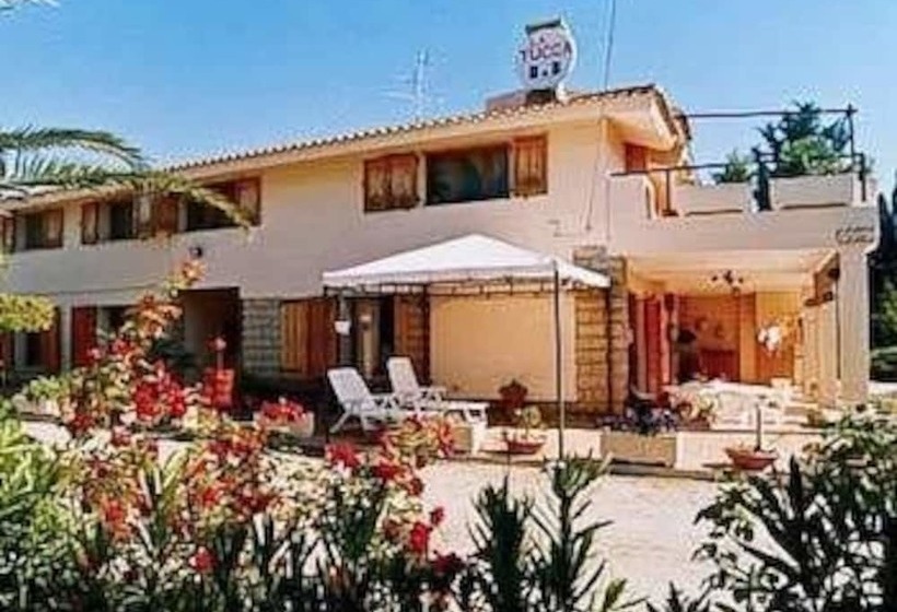 تختخواب و صبحانه La Yucca