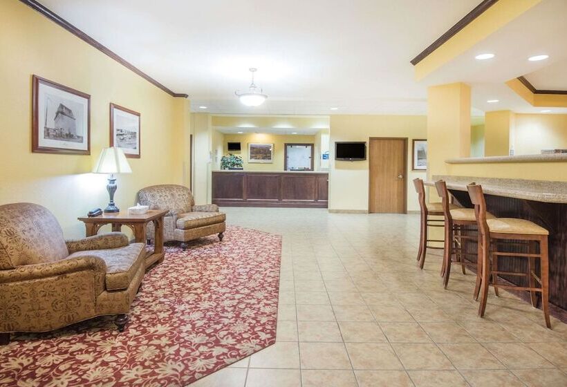 Days Inn By Wyndham Ellis