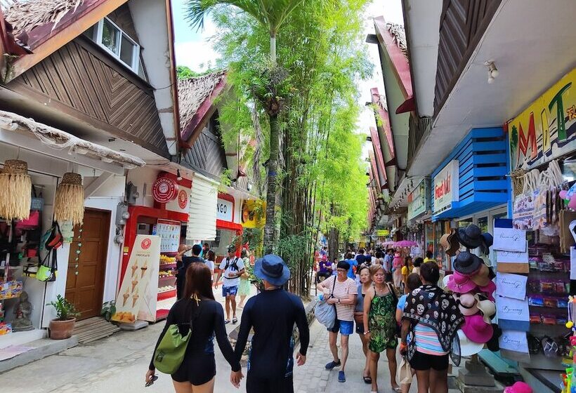 Erus Suites Hotel Boracay