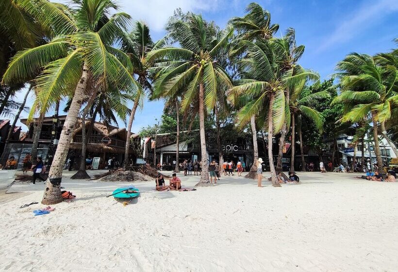 Erus Suites Hotel Boracay