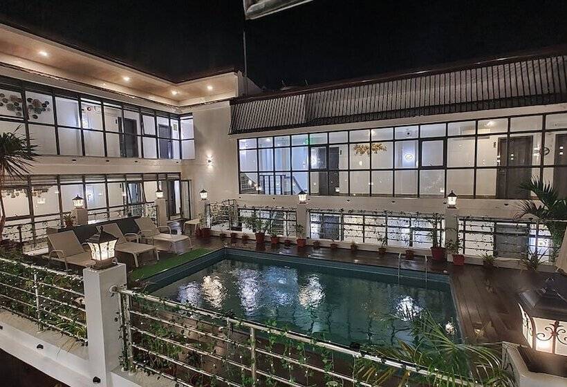 Erus Suites Hotel Boracay