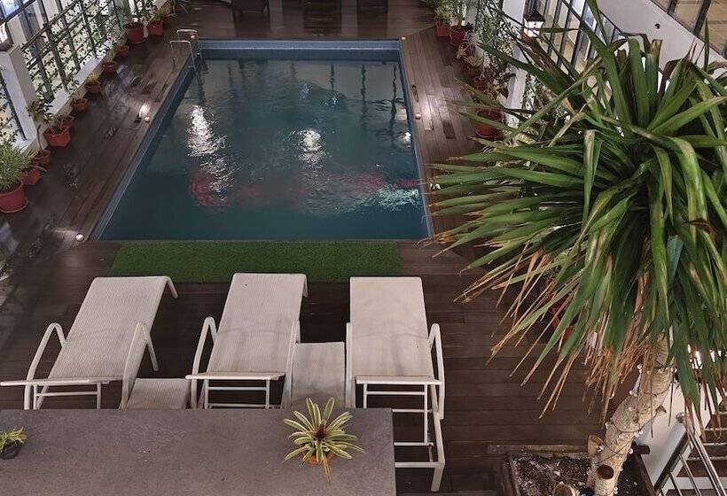 Erus Suites Hotel Boracay